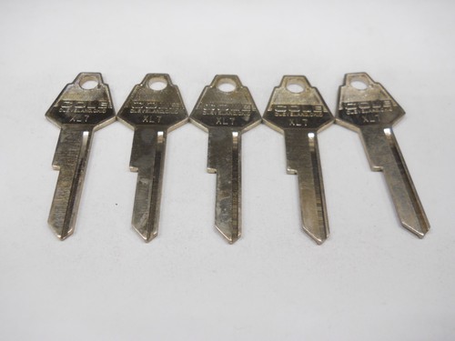Cole xl7 key blank fits - key,